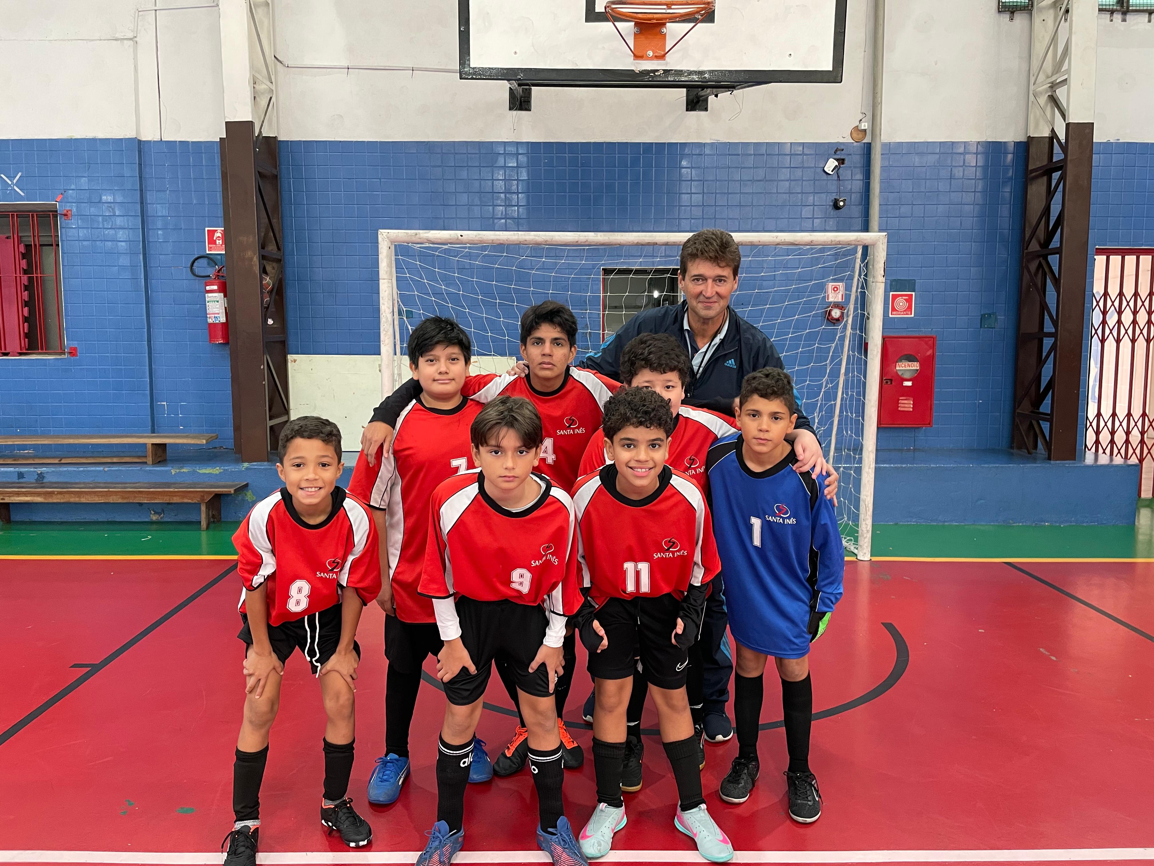 Jovens do 6º Ano participam de Festival de Futsal