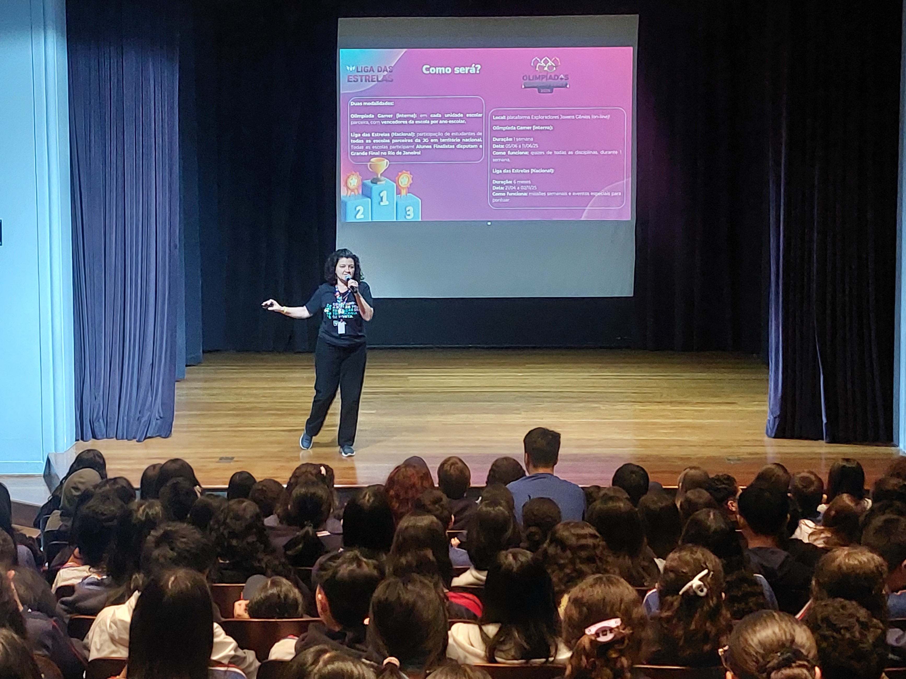 Turmas de 6º ao 8º Ano participam do lançamento da Olimpíada Jovens Gênios