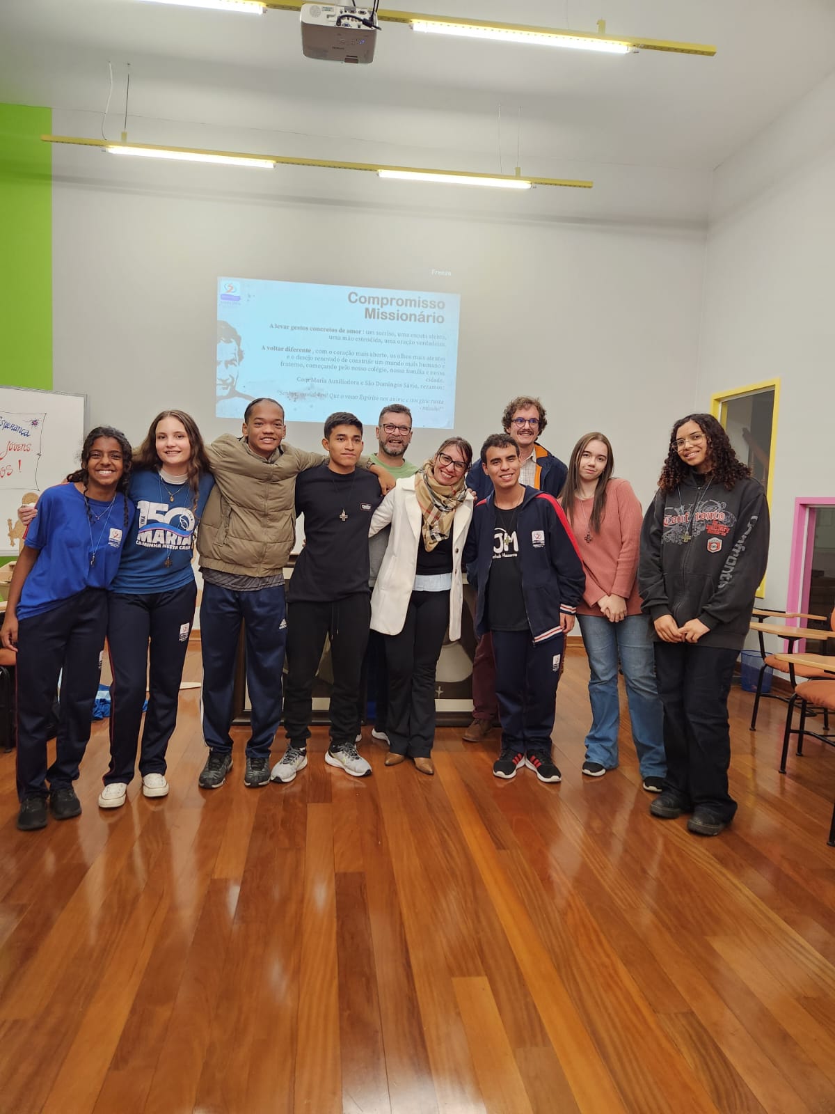 Jovens Missionários participam de Celebração de Envio