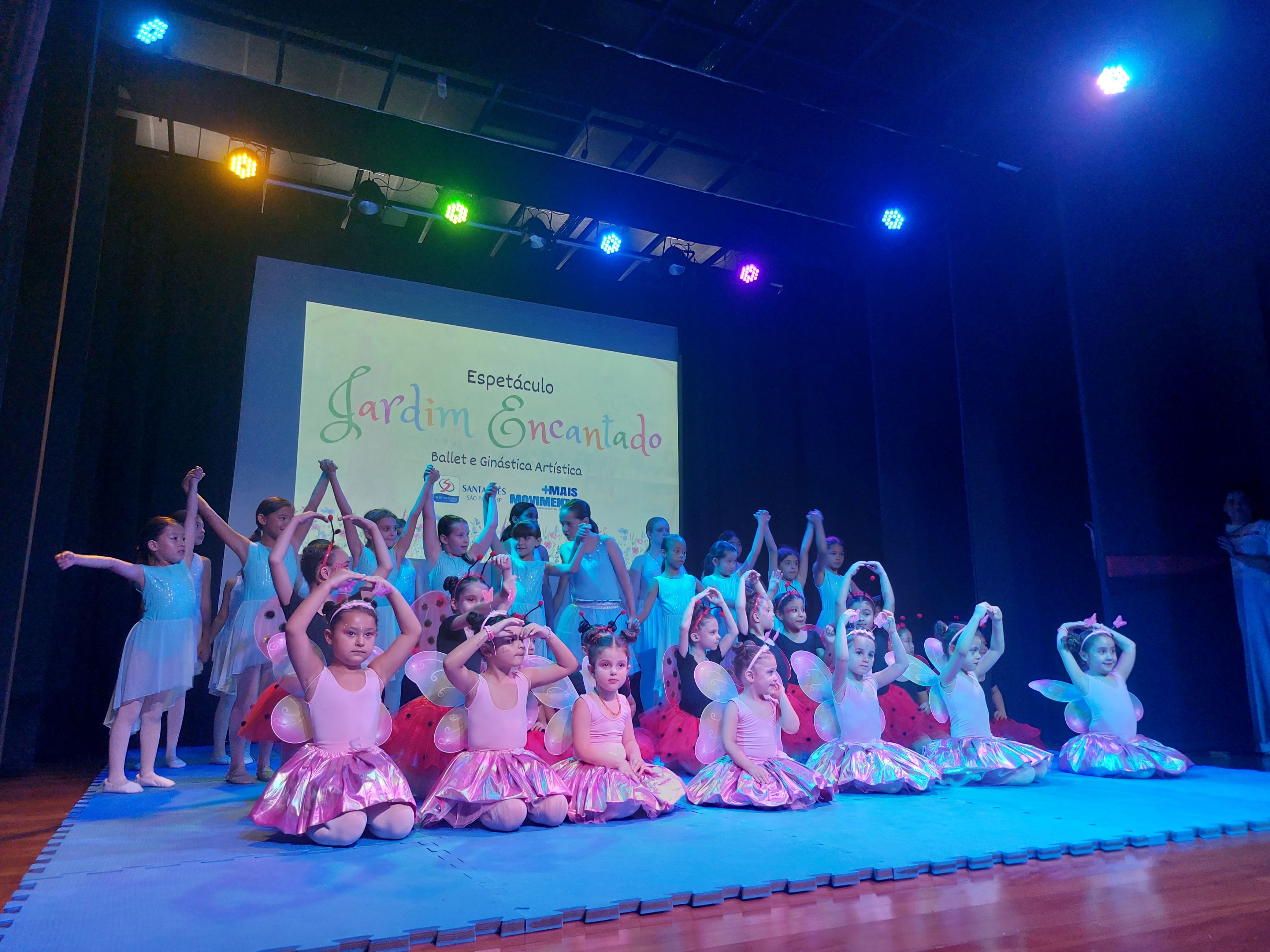 Participantes do Ballet e Ginástica Artística apresentam espetáculo "Jardim Encantado"
