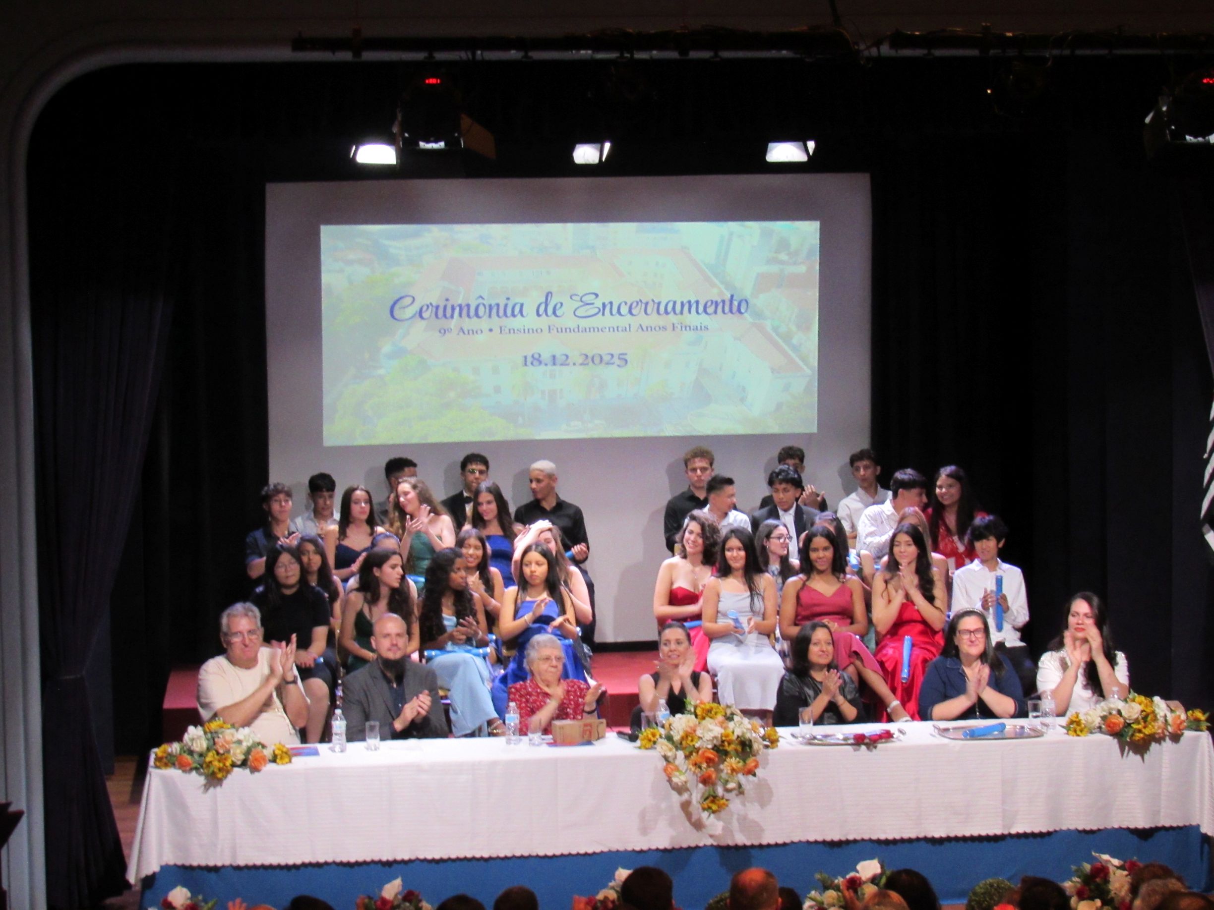 Estudantes do 9º Ano celebram o Encerramento do Ensino Fundamental