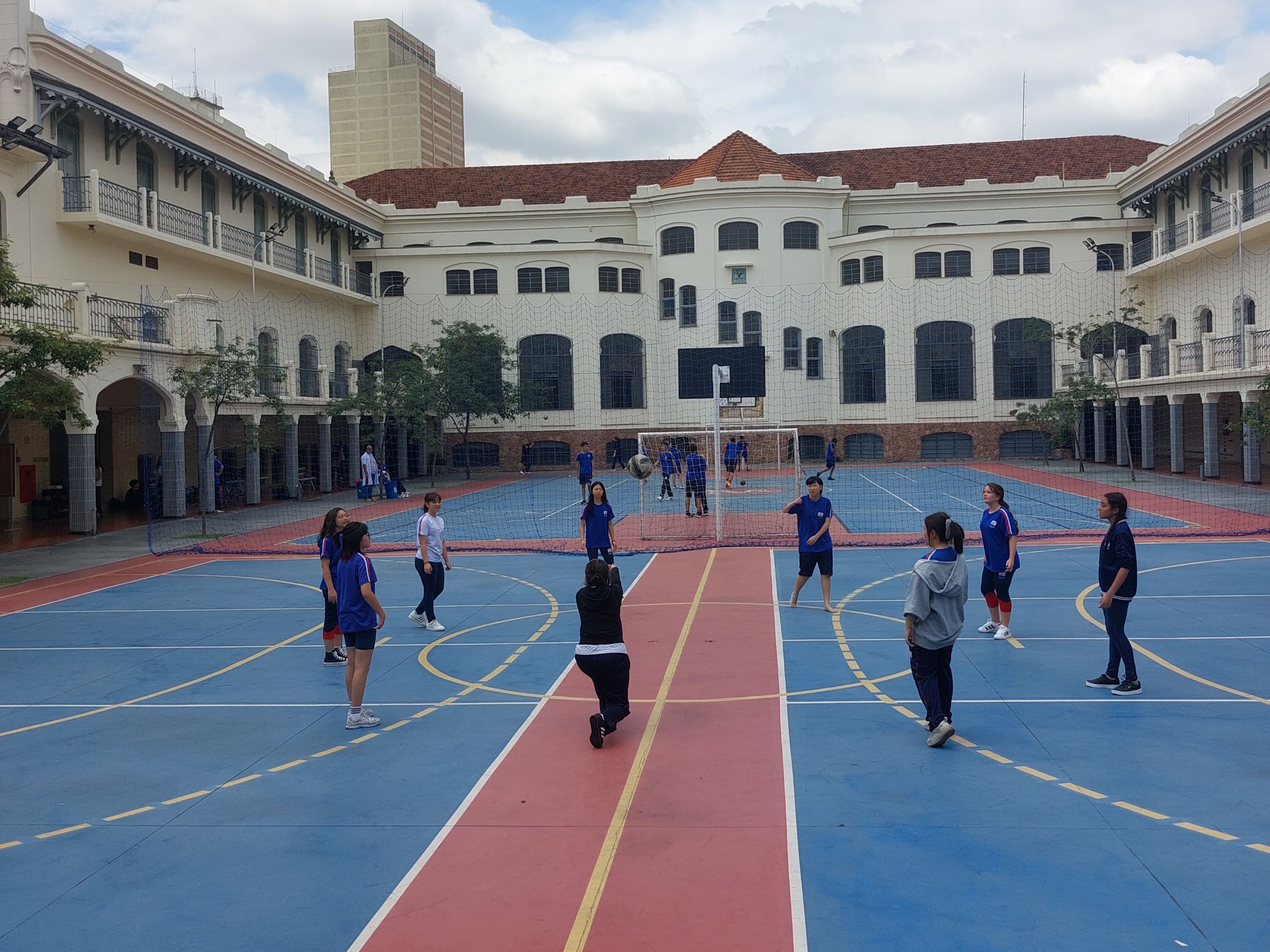 Turmas do Ensino Fundamental Anos Finais e Médio iniciam o ano letivo
