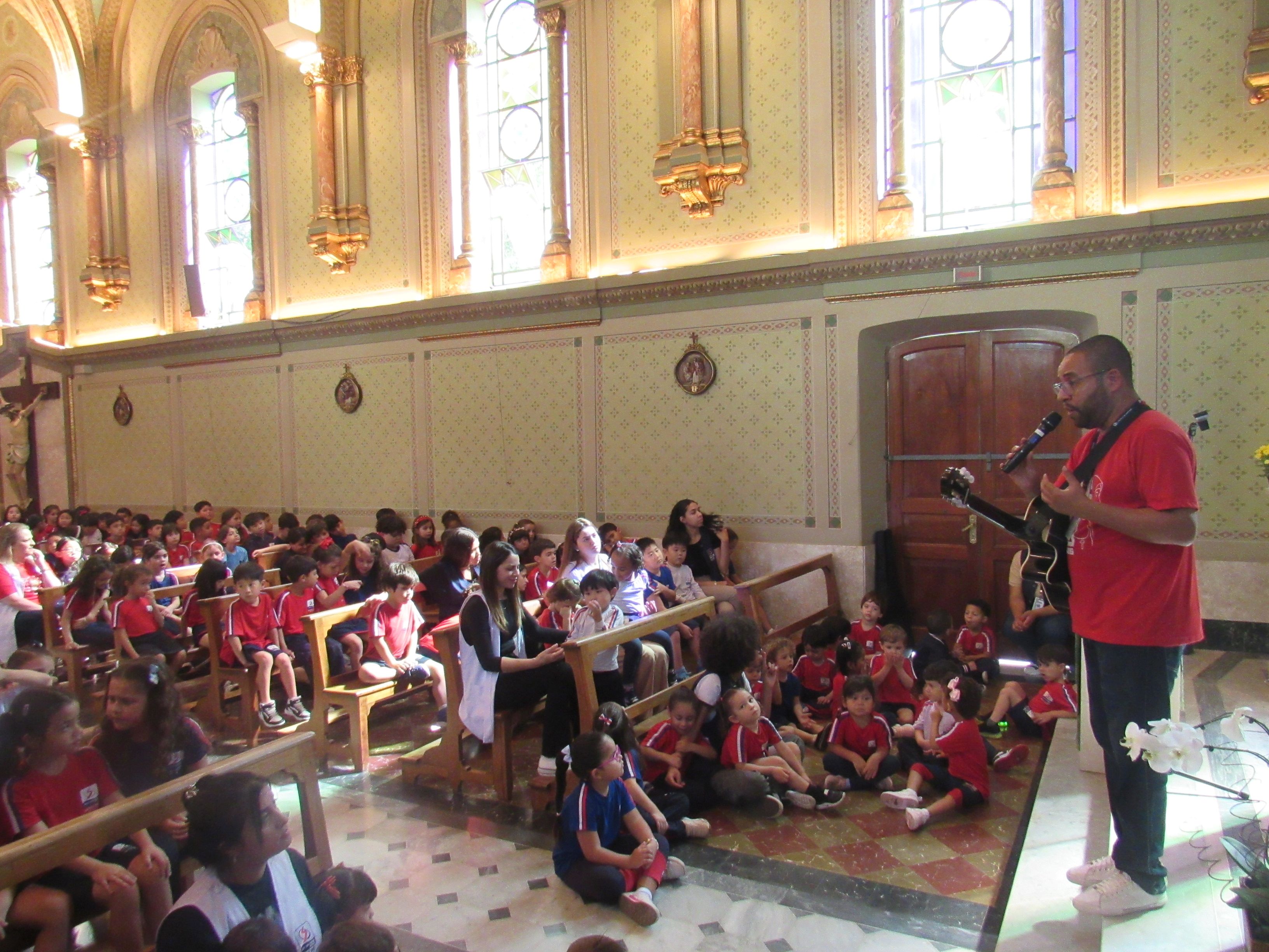 Estudantes e educadores celebram os 211 anos do nascimento de Dom Bosco