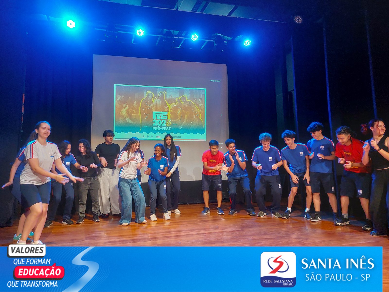 Jovens se preparam para a chegada do Festival da Juventude Salesiana